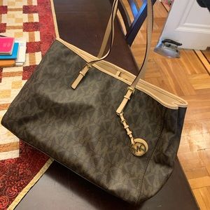 Michael Kors tote/purse. Gently used